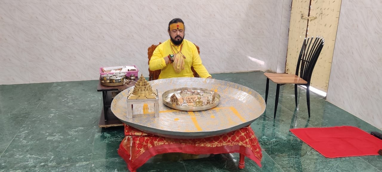 Maha-puja with temple thali